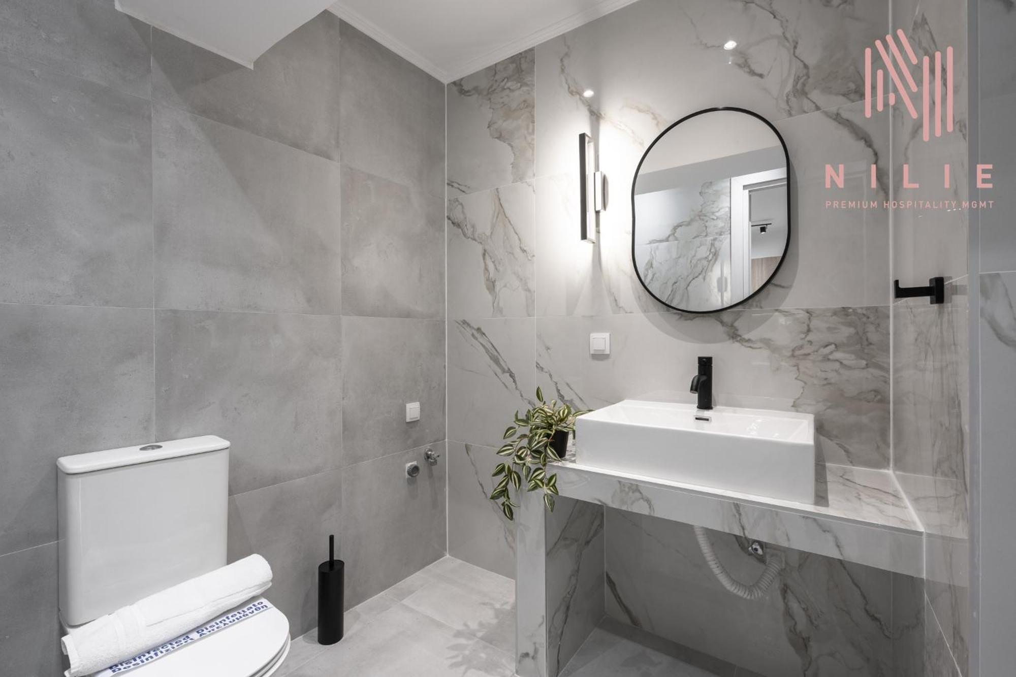 Next Door, Nilie Hospitality Mgmt Apartment Tesalonika Bagian luar foto
